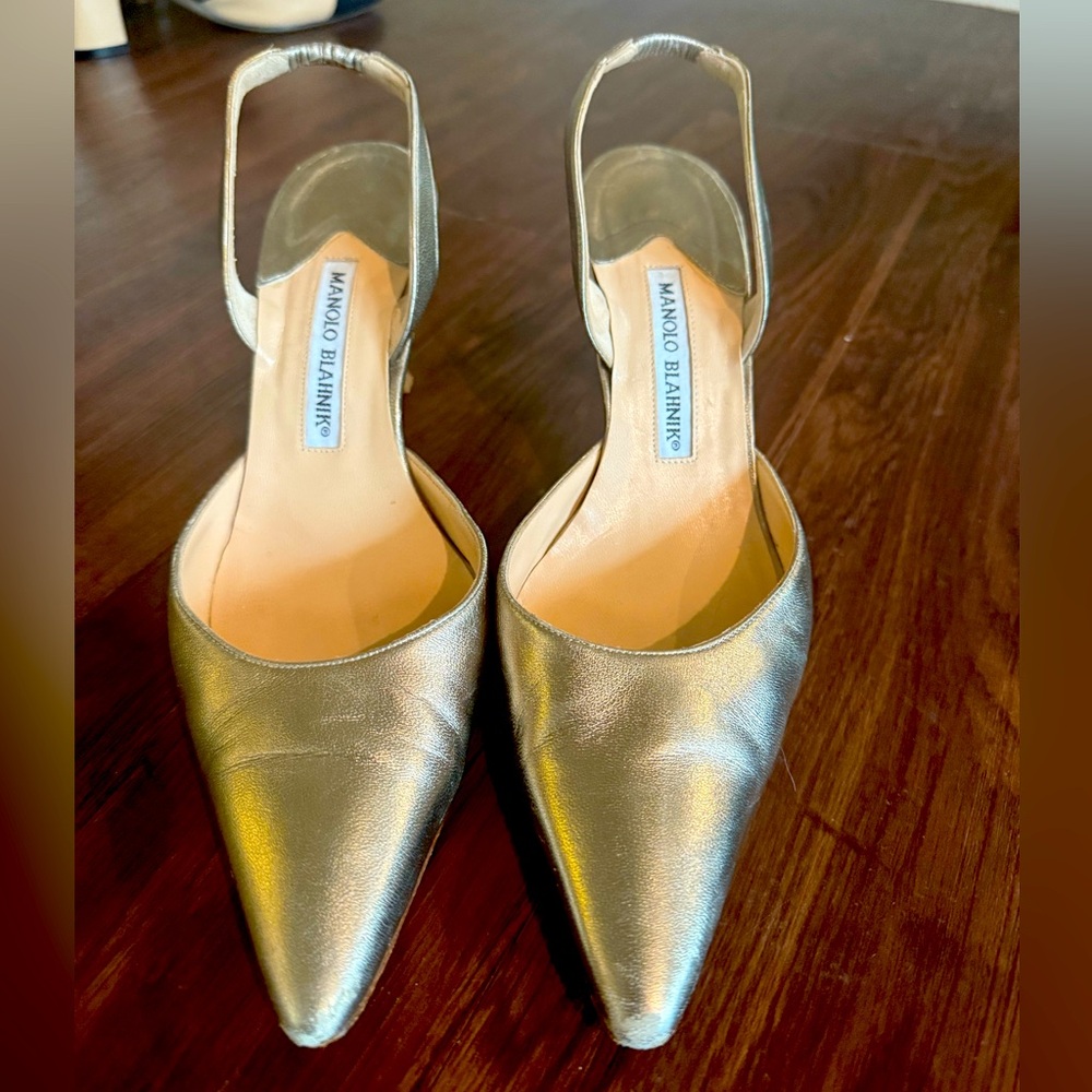 Manolo Blahnik Champagne Gold Slingback, 39
